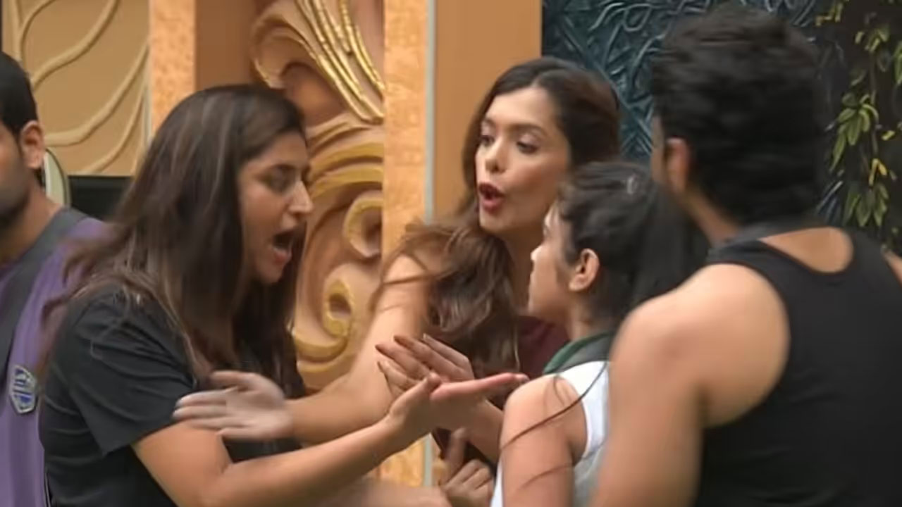 Bigg Boss 10 | బిగ్‌బాస్‌ 10లో నామినేషన్స్‌ మంటలు.. త్రిగుణ్‌, రోహిత్‌ మధ్య మాటల యుద్ధం, షాలిని–వర్షిణి తోపులాట!