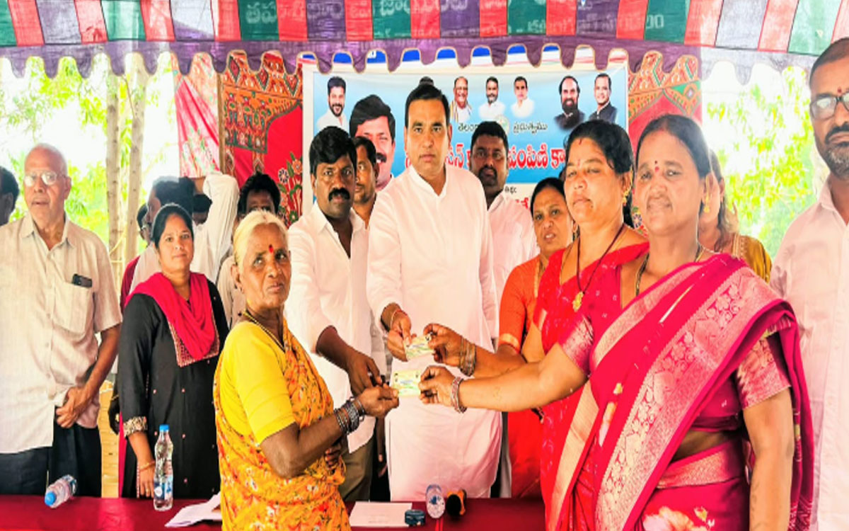 పేదల సంక్షేమమే ప్రభుత్వ ధ్యేయం : ప్రభుత్వ విప్ వేముల వీరేశం