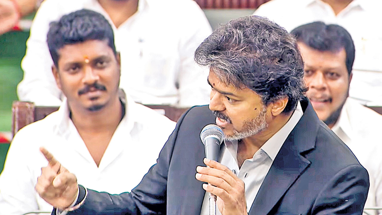 మహిళలను దూషిస్తే సహించేది లేదు..
