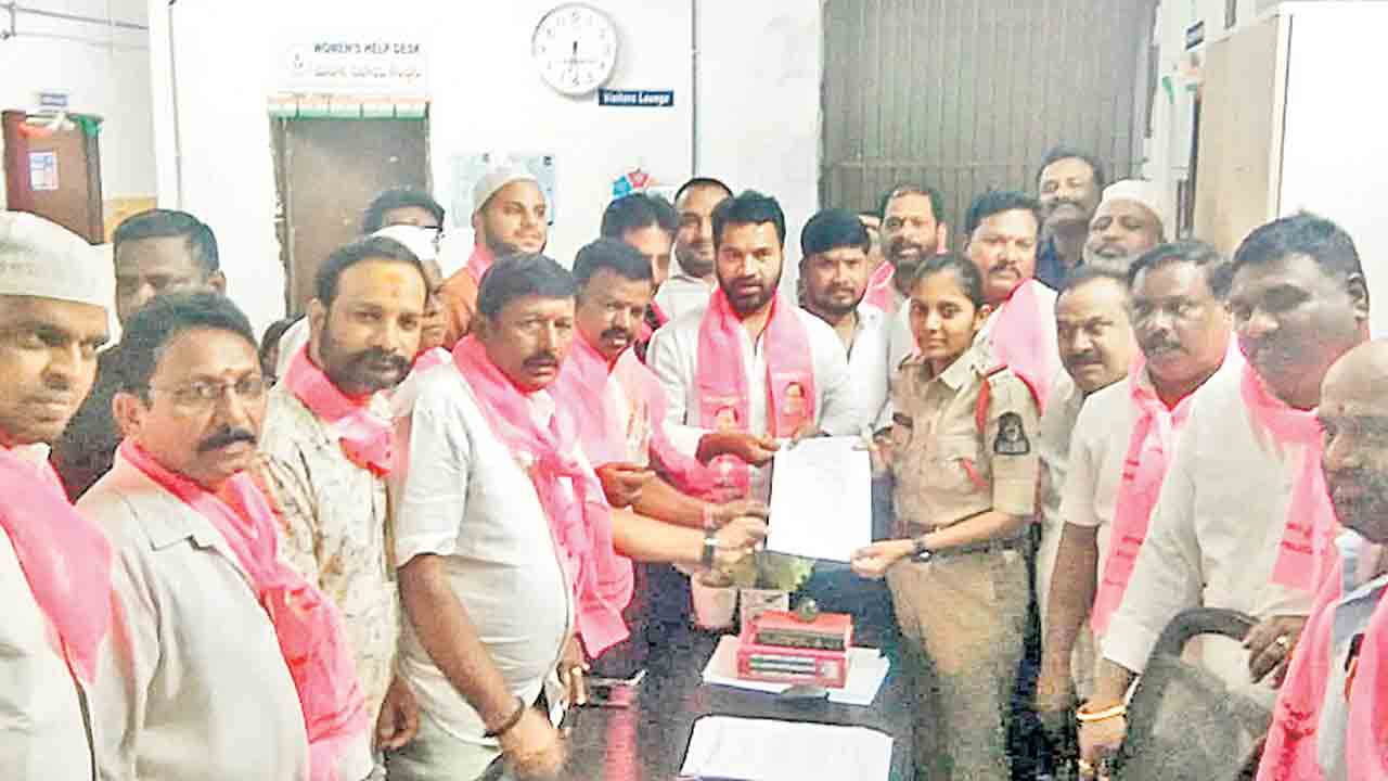 బీజేపీయేతర ఓట్ల తొలగింపే ‘సర్‌’ లక్ష్యం