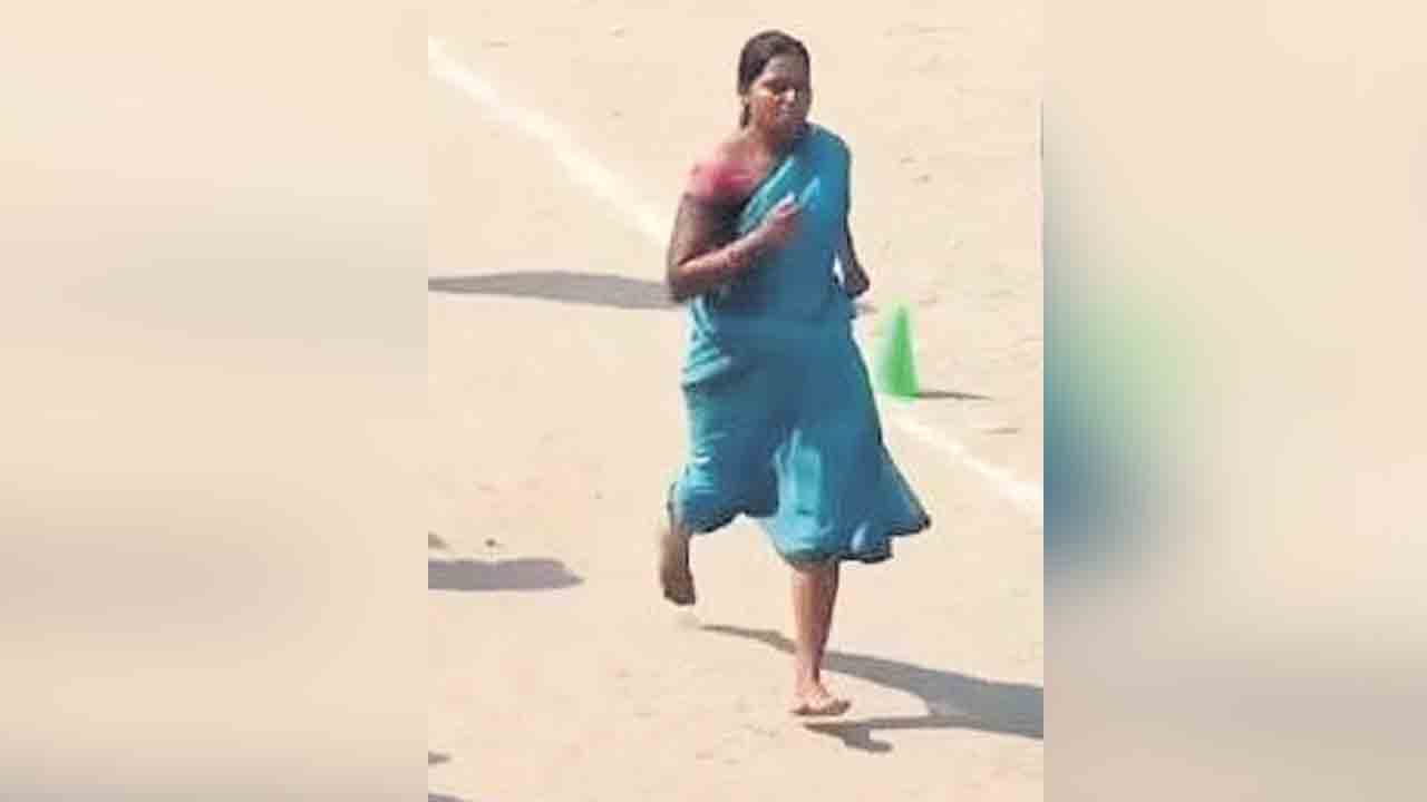 చెప్పులు లేకుండా 1600 మీటర్ల పరుగు