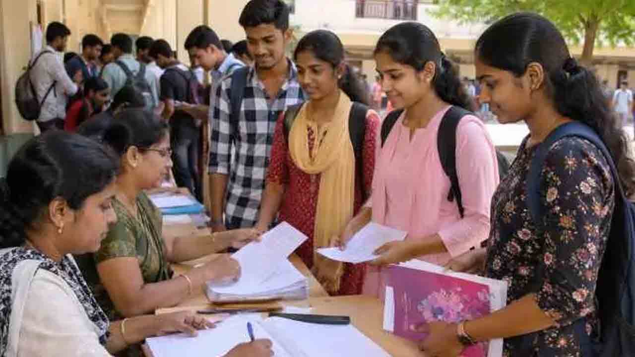 డిగ్రీ అడ్మిషన్లు @ 2,13,671