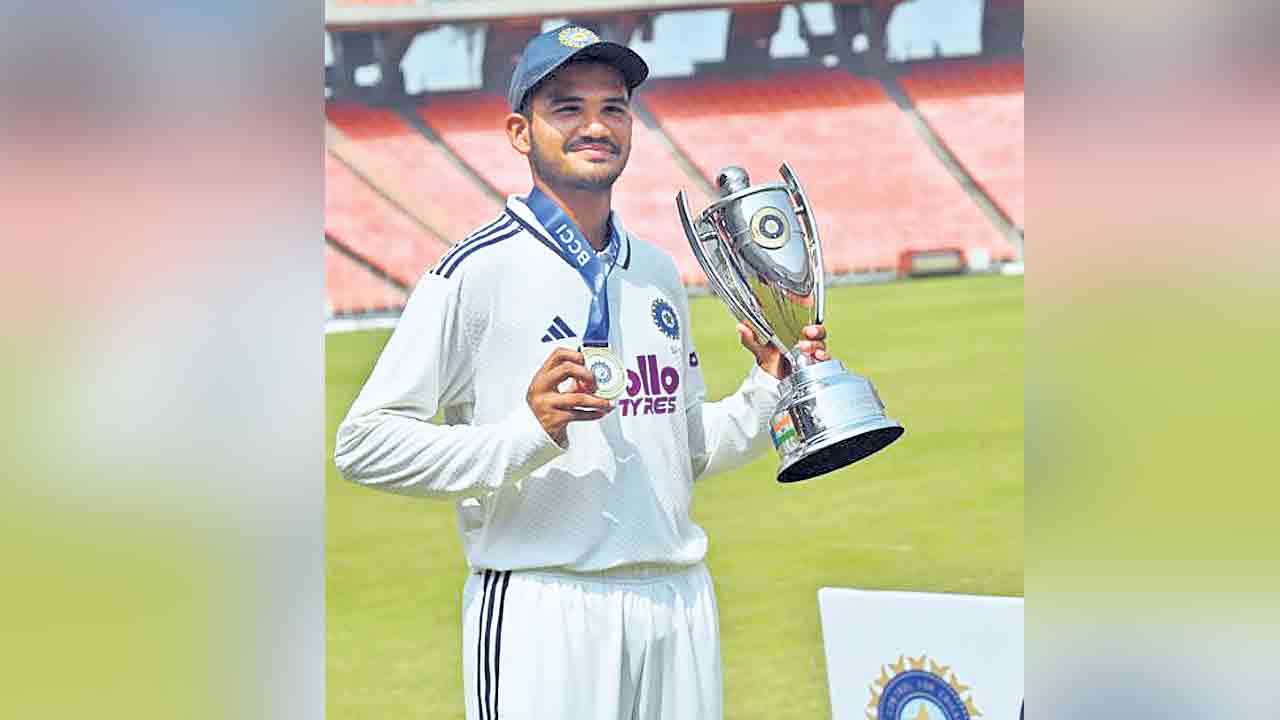 కుర్రాళ్ల క్లీన్‌స్వీప్‌.. రెండో టెస్టులోనూ ఆసీస్‌ చిత్తు