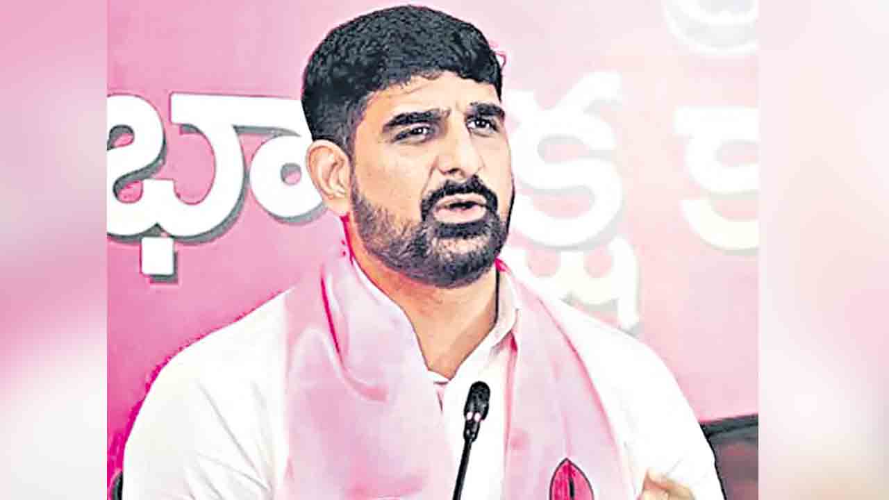 ఎథిక్స్‌ కమిటీకి కౌశిక్‌ సమాధానం.. 12 పేజీల లిఖితపూర్వక వివరణ