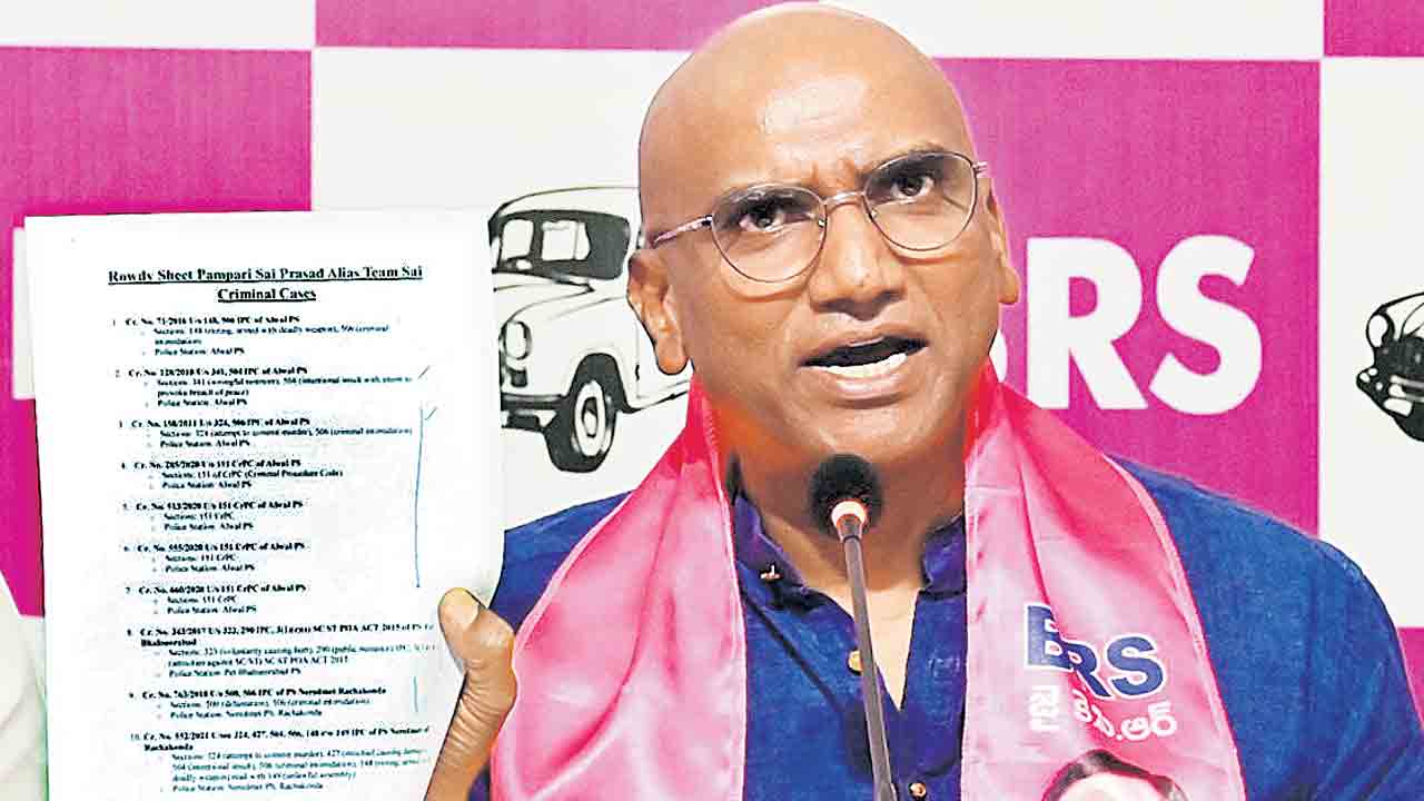 పదవుల ఆశచూపి.. లైంగిక వేధింపులు
