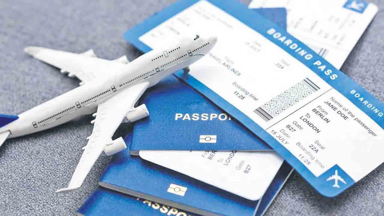 విమాన టికెట్‌ ధరలకు రెక్కలు