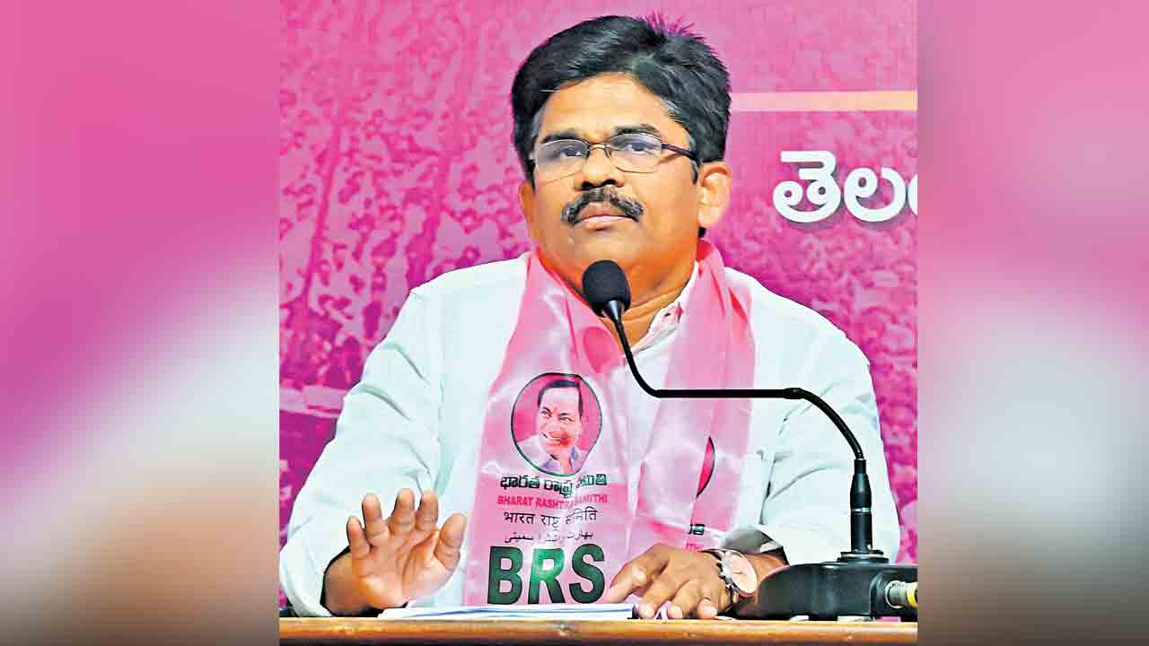 కేటీఆర్‌ను బద్నాం చేయాలనే కుట్ర : పల్లె