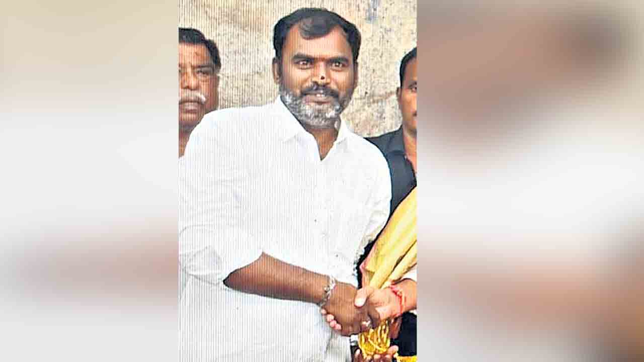 సైబర్‌ నేరాలకు కాంగ్రెస్‌ నేత మ్యూల్‌ ఖాతా!