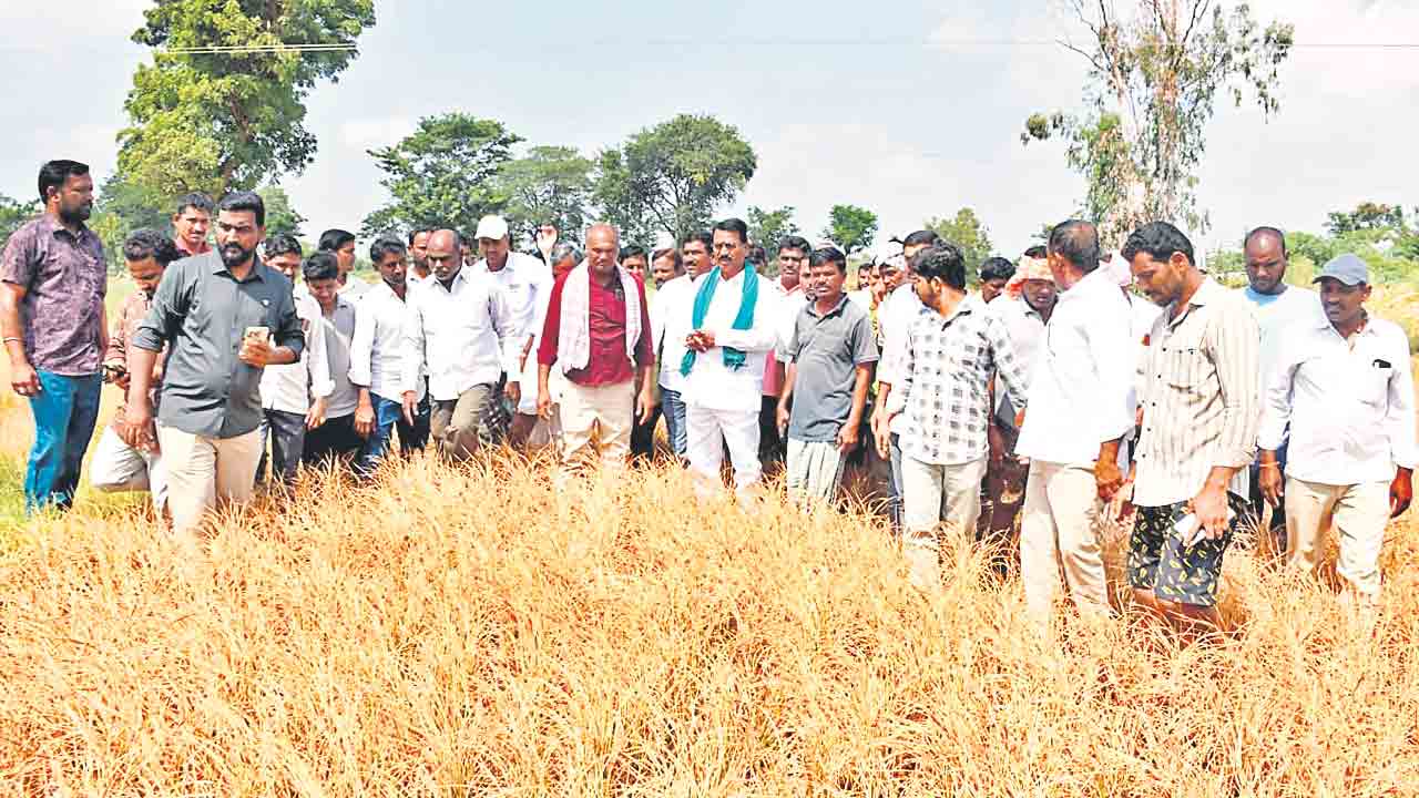 పాలమూరు- రంగారెడ్డి మోటర్లు బంద్‌.. పంపులు నడిపే చేతగాక హ్యాండ్సప్‌