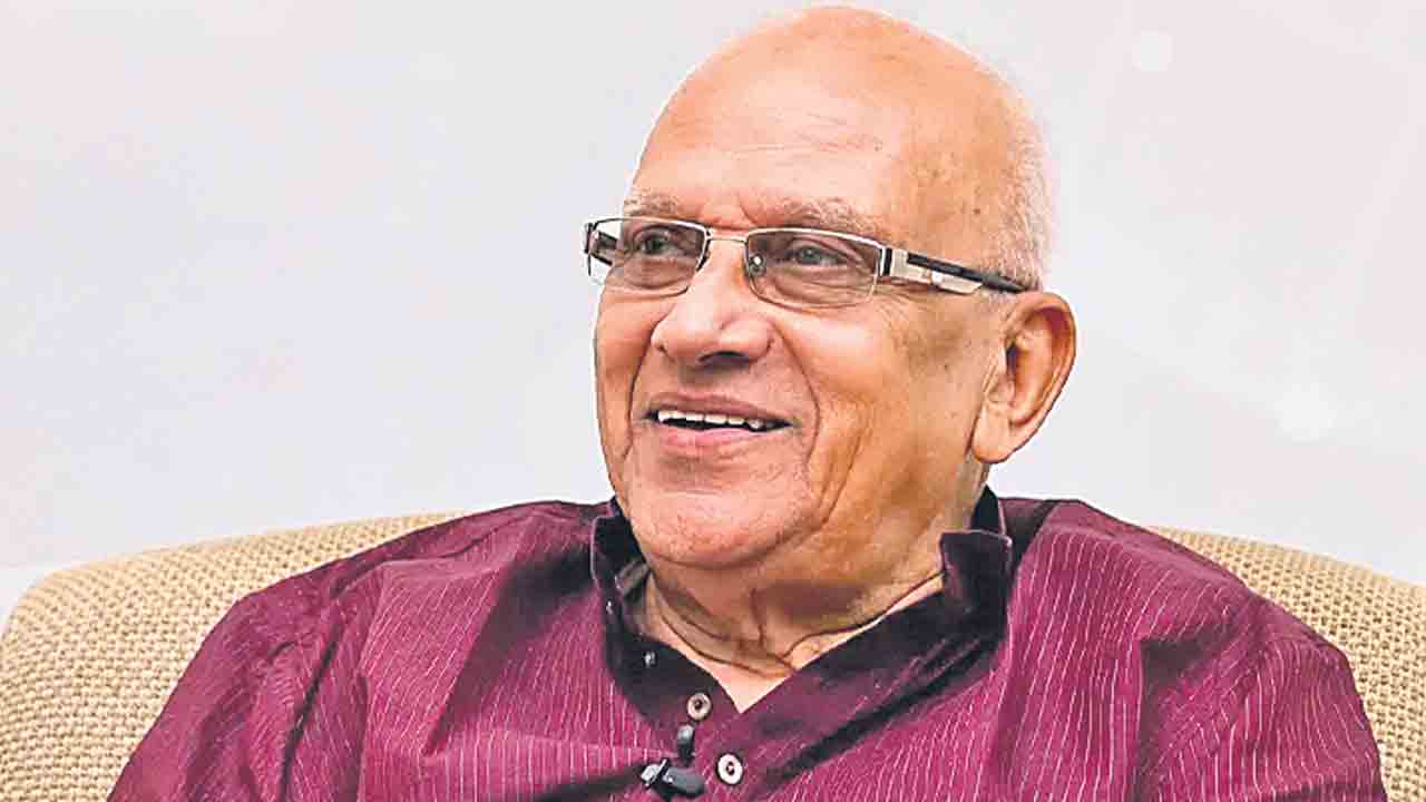 సింగీతానికి సినీప్రముఖుల నివాళులు