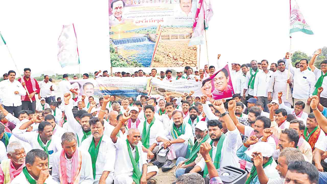 ఏపీలో సంబురాలు తెలంగాణలో క్రాప్‌హాలిడేలా?