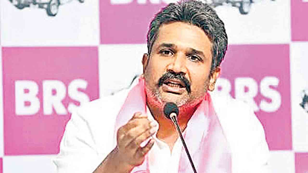 ఎన్‌హెచ్‌ఎం ఉద్యోగుల సమస్యలు పరిష్కరించాలి