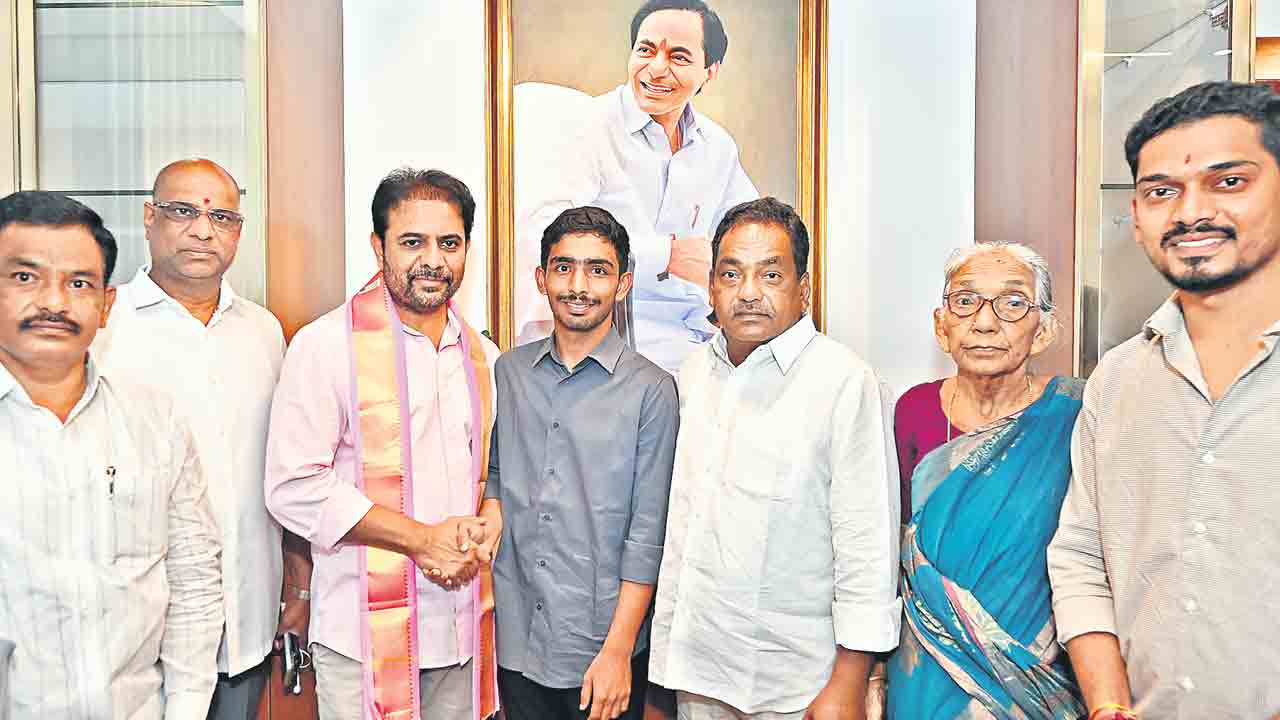 రఘునందన్‌ కృషి స్ఫూర్తిదాయకం.. నా ఆశీస్సులు ఎప్పుడూ ఉంటయ్‌