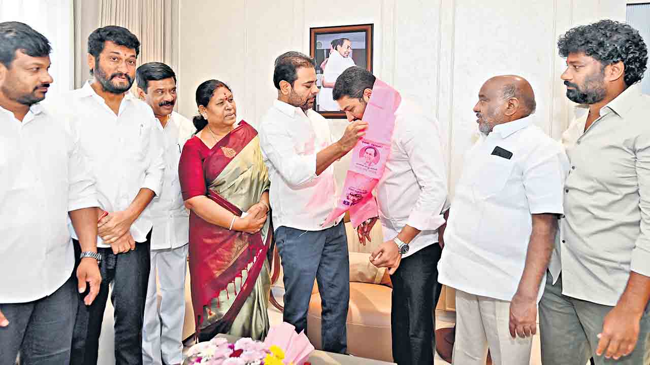 టీడీపీ, ఆరెస్సెస్‌,కాంగ్రెస్‌ సంకీర్ణ సర్కారిది!