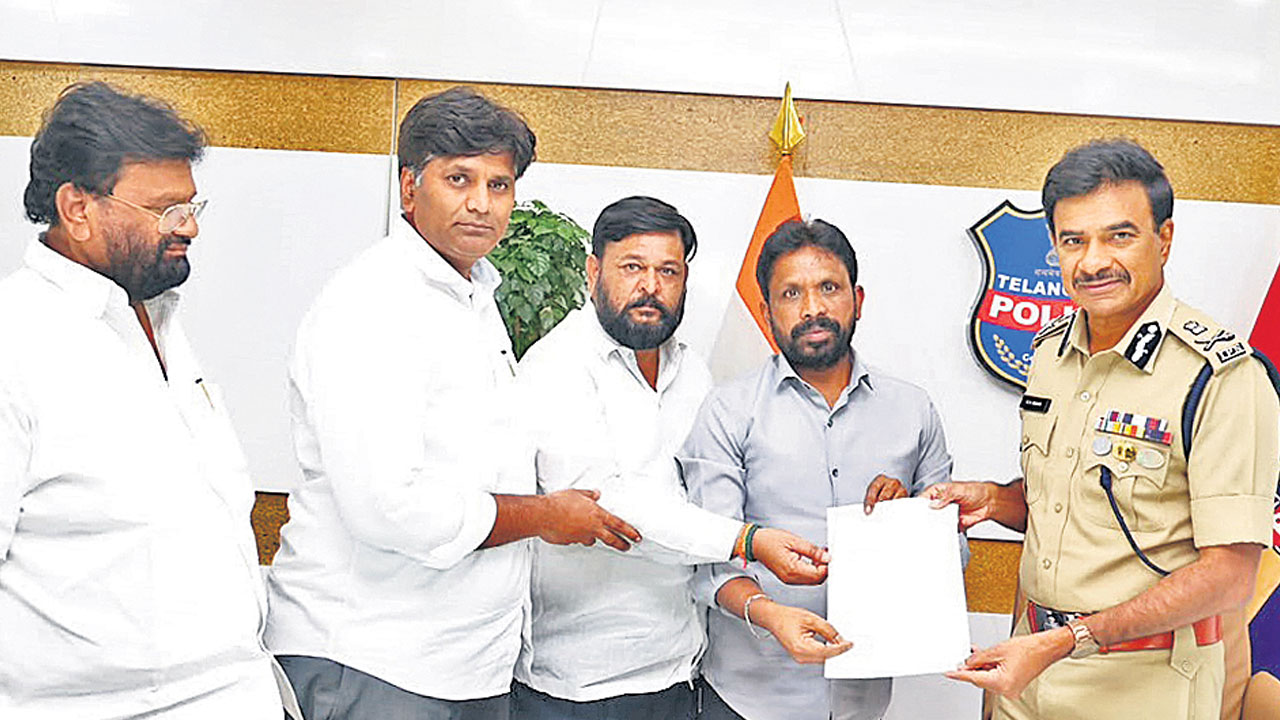మూడేండ్లలో 9,102 అట్రాసిటీ కేసులు