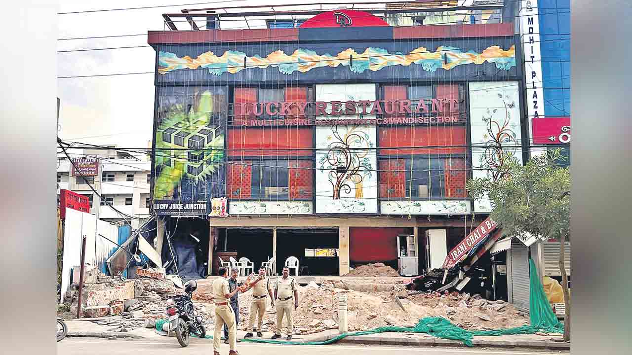 ‘లక్కీ’కి బిగ్‌బ్రదర్‌ ధమ్కీ.. రెస్టారెంట్‌ను అప్పగించాలంటూ యజమానికి వేధింపులు