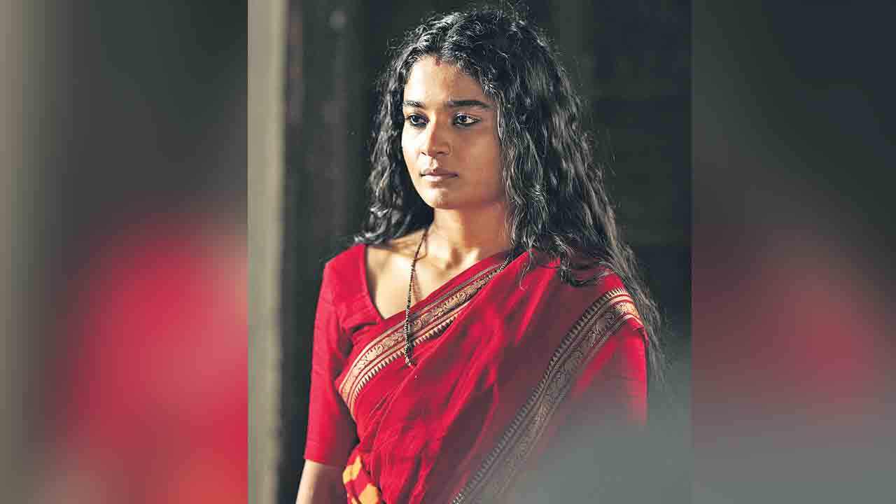 గ్రిప్పింగ్‌ హారర్‌ ఎలిమెంట్స్‌తో 418