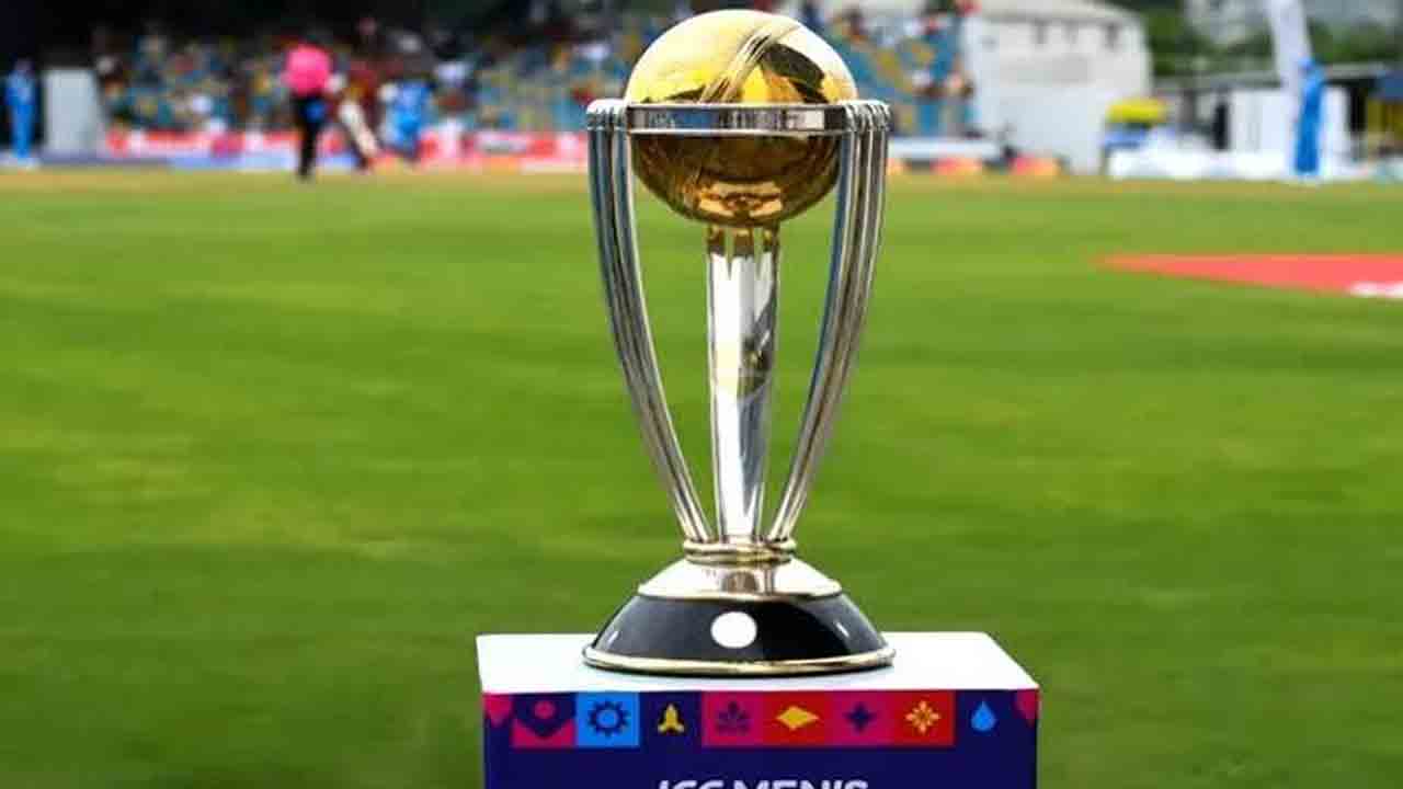 ఒకే గ్రూప్‌లో దాయాదులు