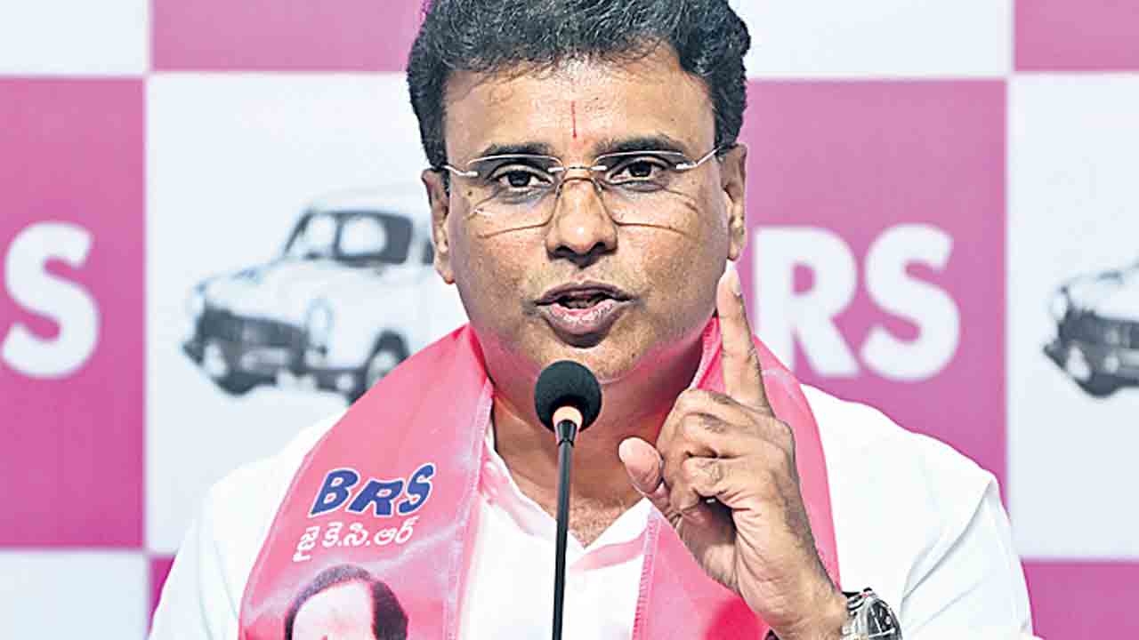 కుటుంబ దోపిడీపై జవాబేది రేవంత్‌?