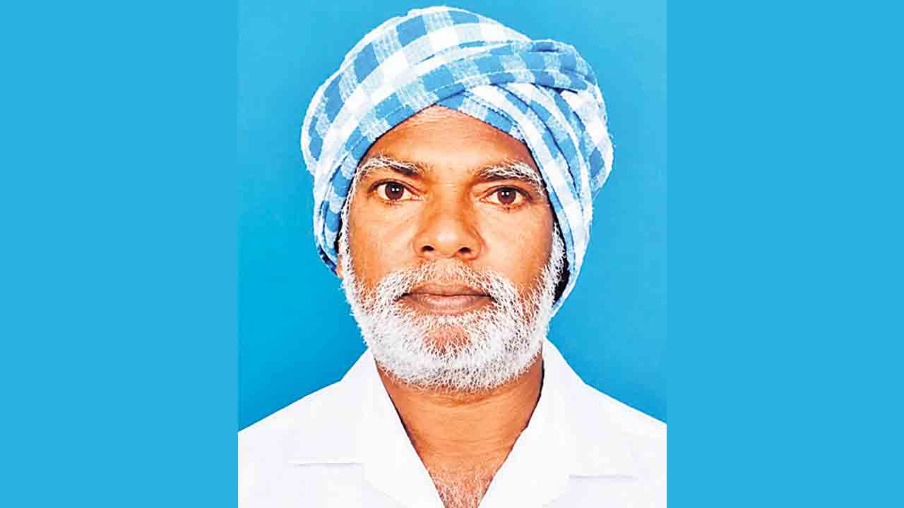 భూ సమస్య తీరక.. తిరిగిరాని లోకాలకు!