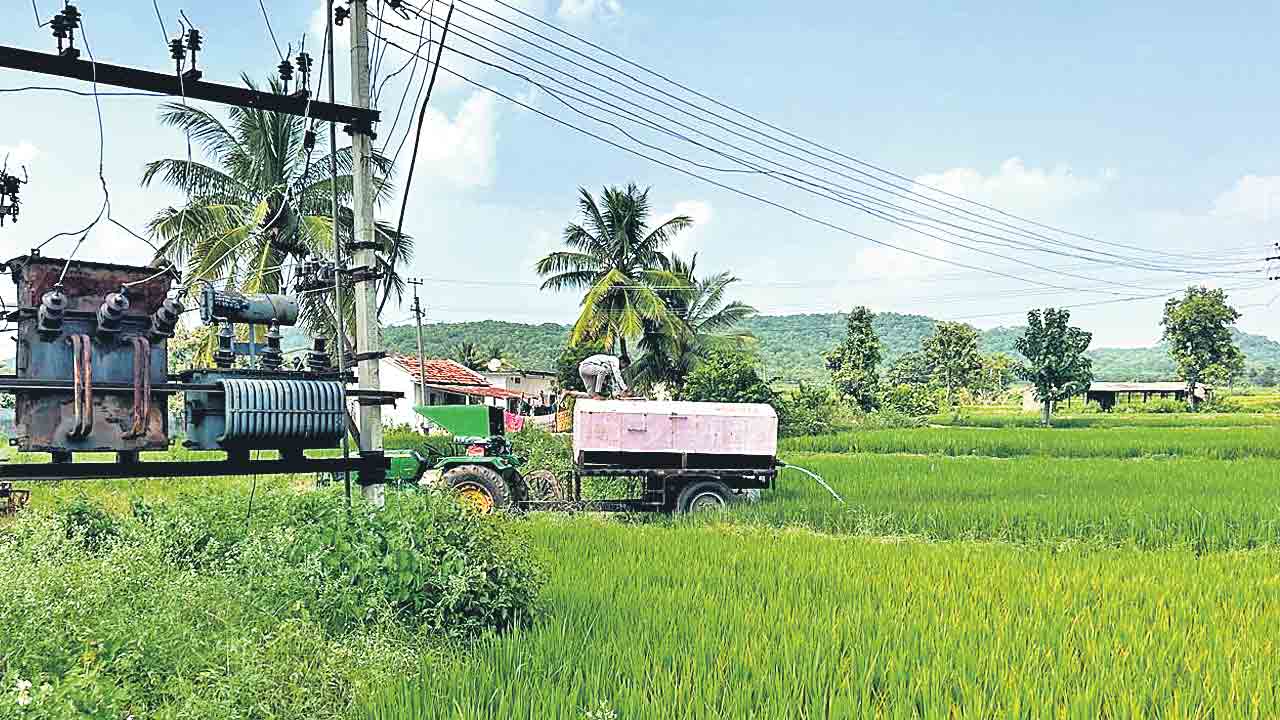 ట్యాంకర్‌ నీళ్లే దిక్కు..