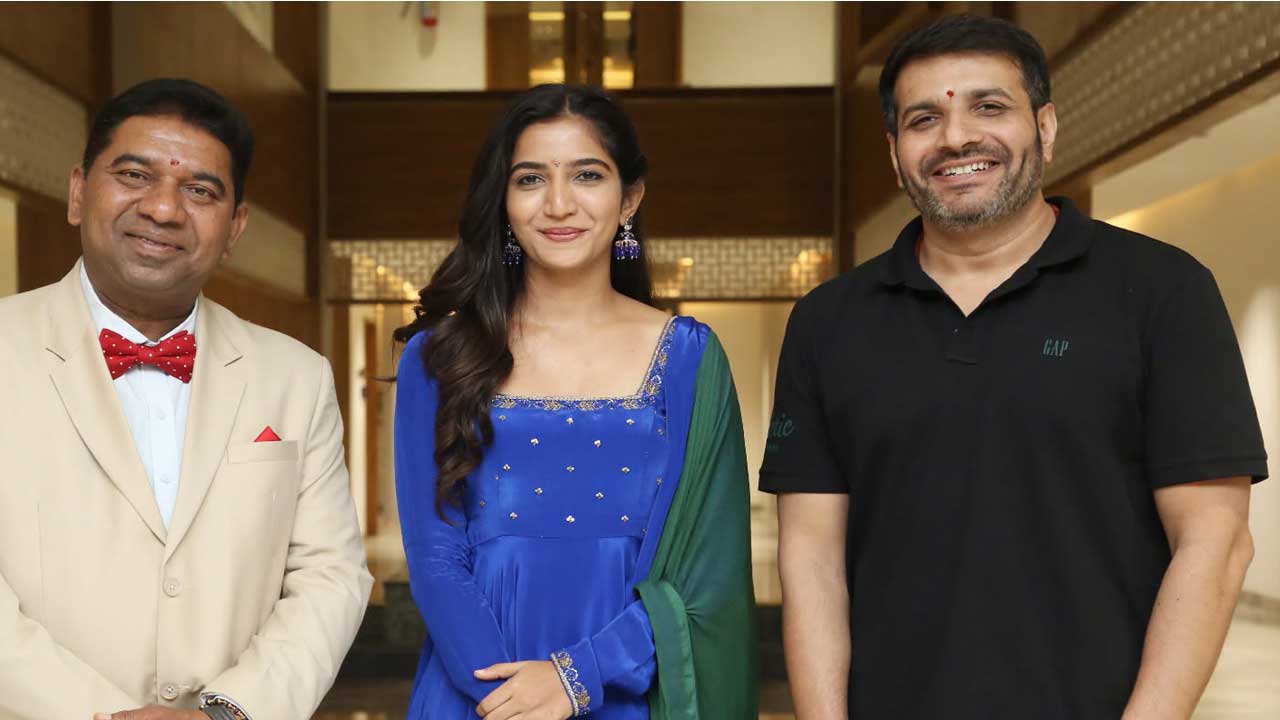 ప్రేమ, సైన్స్‌ఫిక్షన్‌ మేళవింపుగా..