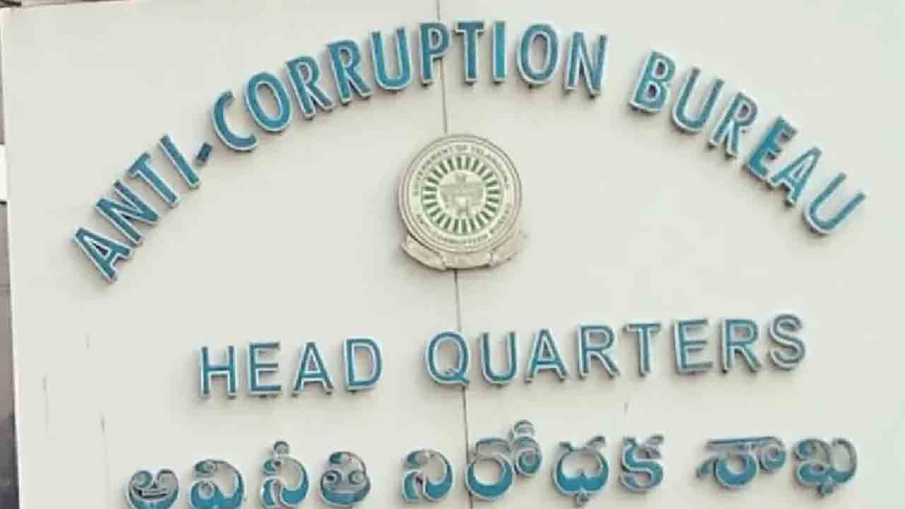 ACB Case | అరెస్ట్ చేయ‌కుండా లంచం డిమాండ్‌.. బంజారాహిల్స్ ఎస్ఐపై ఏసీబీ కేసు