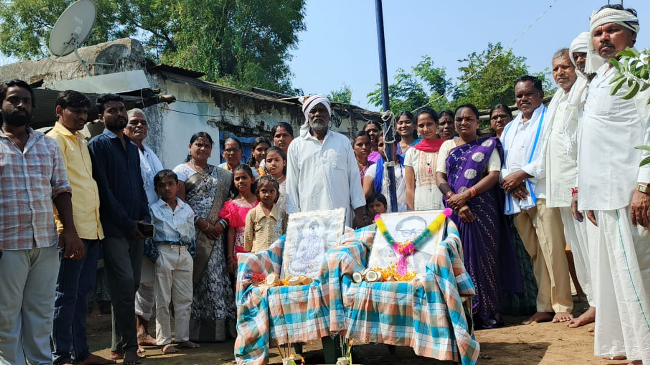 Dhamma Parivartan Divas | ఆదిలాబాద్‌ జిల్లాలోని దళితవాడల్లో ఘనంగా దమ్మ పరివర్తన్ దివస్
