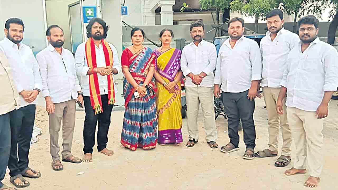 అయిజ మున్సిపాలిటీలో కాంగ్రెస్‌కు షాక్‌