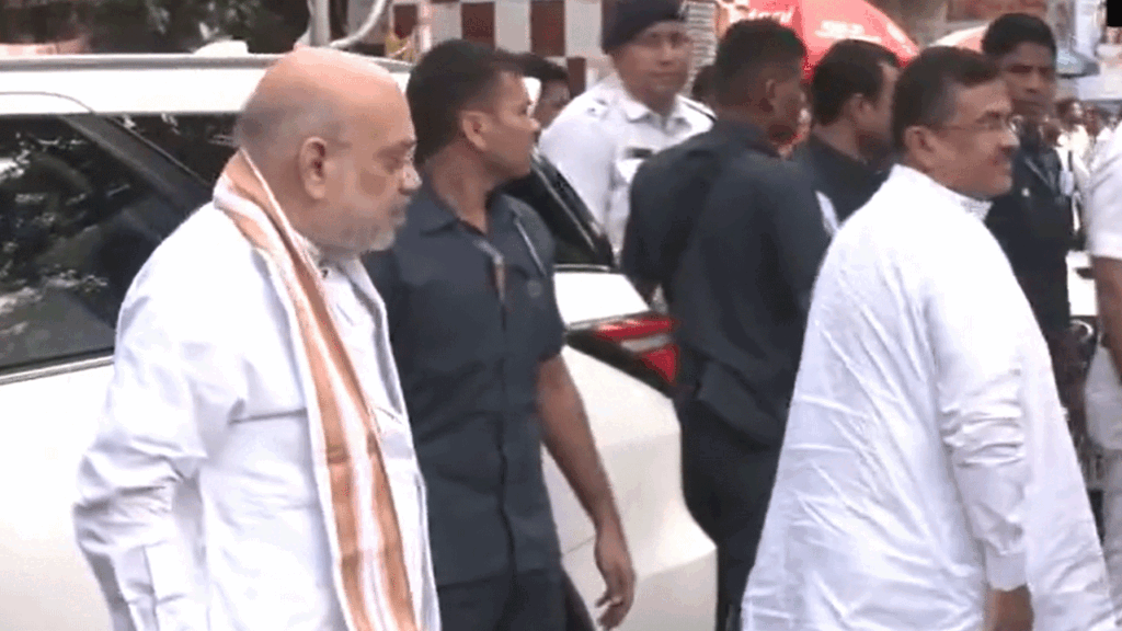 Kolkata Stampede | ‘తొక్కిసలాట ఎలా జరిగింది’.. బాధితులను పరామర్శించిన కేంద్ర హోంమంత్రి, బెంగాల్ సీఎం.. Video
