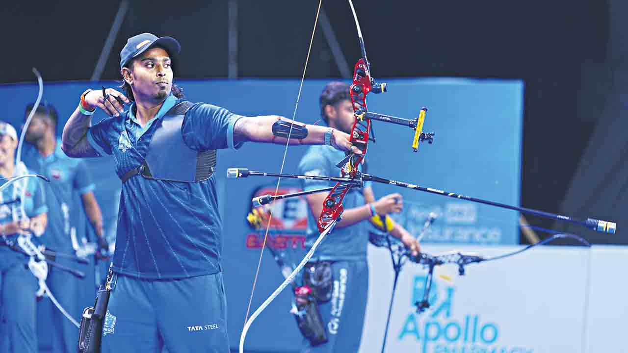 చెరో ఆర్చర్స్‌కు మూడో విజయం