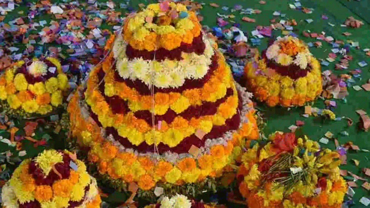 Bathukamma | రాష్ట్రంలో ఘ‌నంగా బ‌తుక‌మ్మ సంబరాలు.. Videos