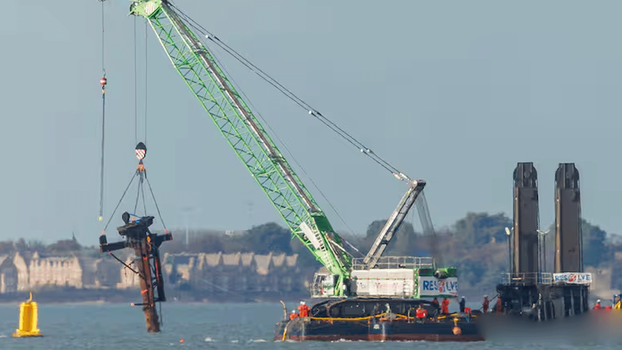 Boat collision | కాంగోలో రెండు ప‌డ‌వ‌లు ఢీ.. 30 మంది దుర్మ‌ర‌ణం..!
