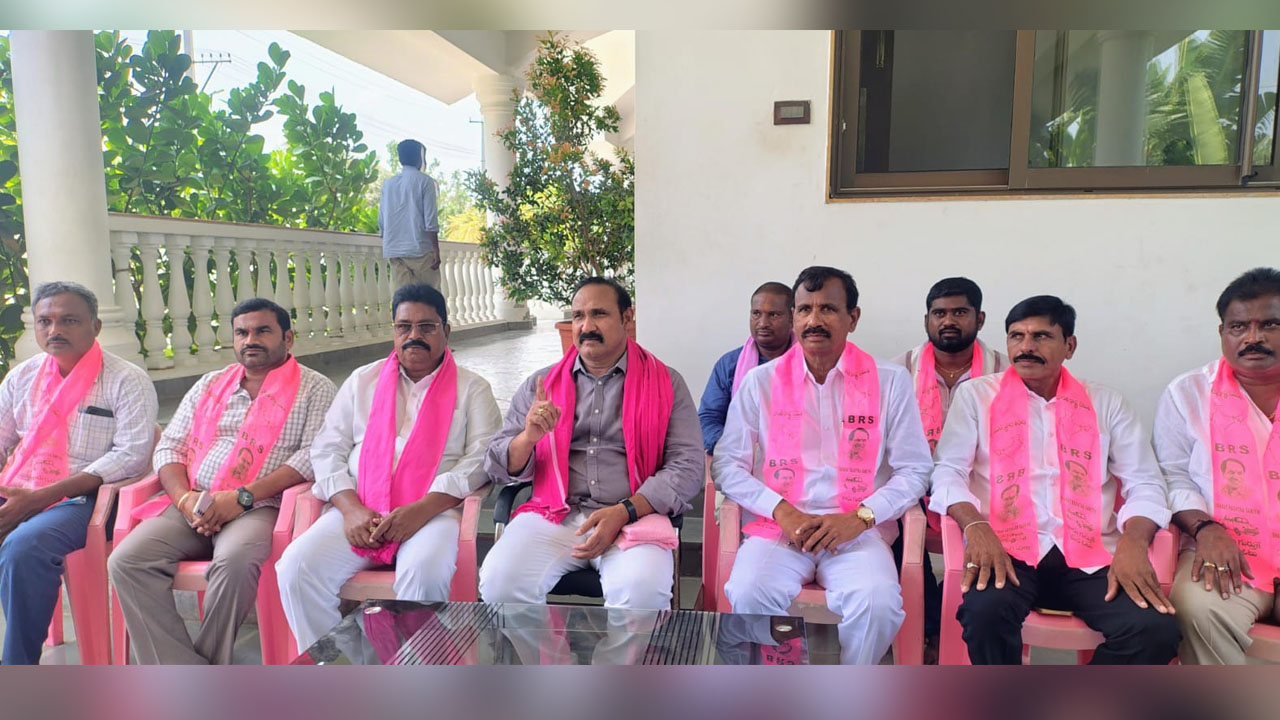 Bollam Mallaiah Yadav | ప్రజలపై విద్యుత్‌ భారం మోపడానికి కాంగ్రెస్‌ కుట్రలు : మాజీ ఎమ్మెల్యే బొల్లం మల్లయ్య యాదవ్‌