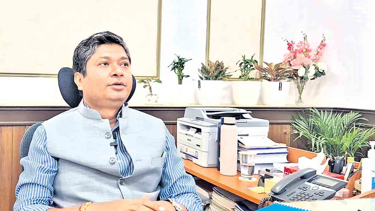 సీఈవోకు హైకోర్టు నోటీసులు