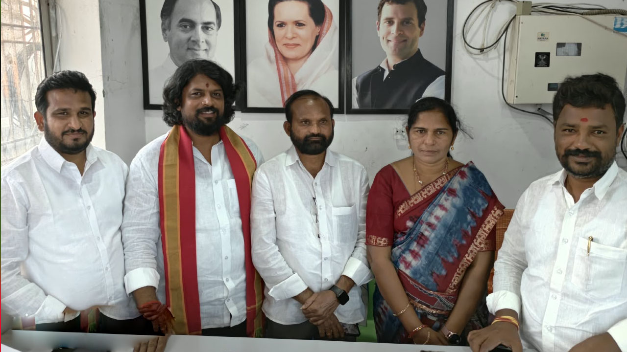 Congress councilors resign | మంత్రి జూపల్లి, ఎంపీ మల్లు రవి పోకడలకు నిరసనగా ఏడుగురు కాంగ్రెస్‌ కౌన్సిలర్ల రాజీనామా