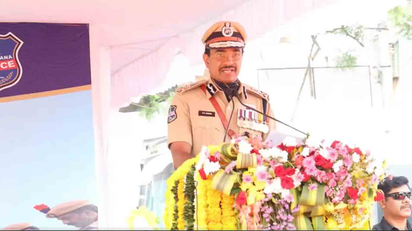 DGP CV Anand | అమరుల త్యాగాలతోనే రాష్ట్రంలో శాంతిభద్రతలు.. నిజాయితీగా సేవ చేయడమే వారికి నిజమైన నివాళి: డీజీపీ సీవీ ఆనంద్