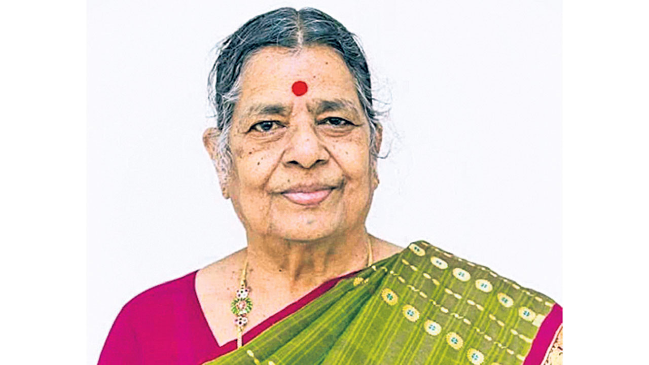 భాషా సేవలో తరించిన సాహితీ వారధి
