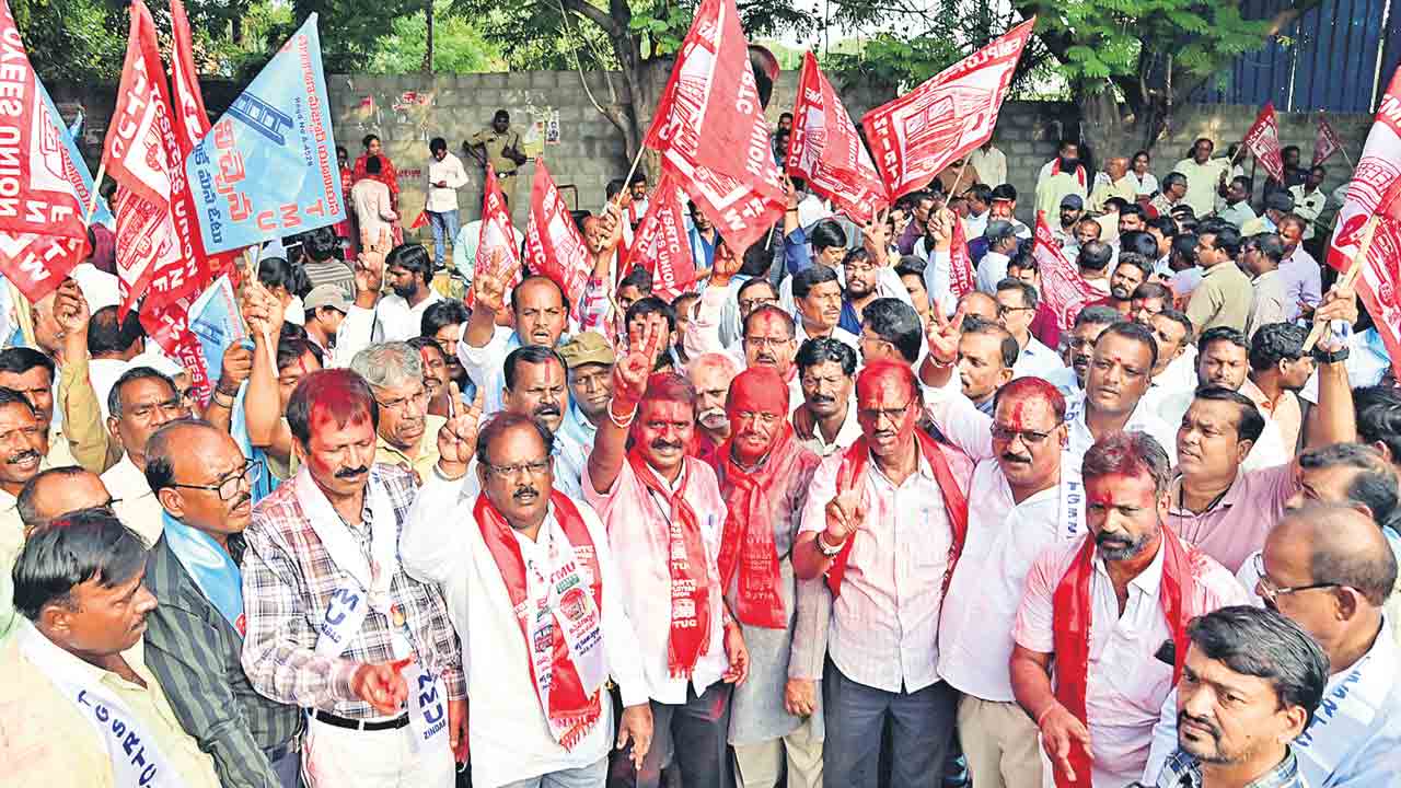 కాంగ్రెస్‌ కూటమికి పరాభవం!.. ఆర్టీసీ గుర్తింపు ఎన్నికల్లో ఈయూ కూటమి ప్రభంజనం