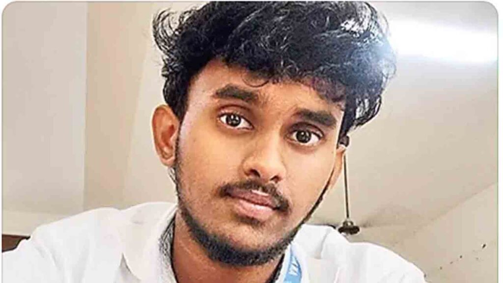 Engineering Student | దసరా సెలవులని వచ్చాడు.. ఇంట్లో కుప్పకూలిపోయిన విద్యార్థి