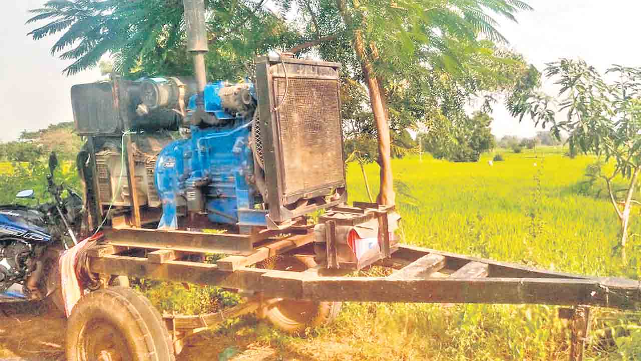 పంటను కాపాడుకునేందుకు జనరేటర్ల వినియోగం