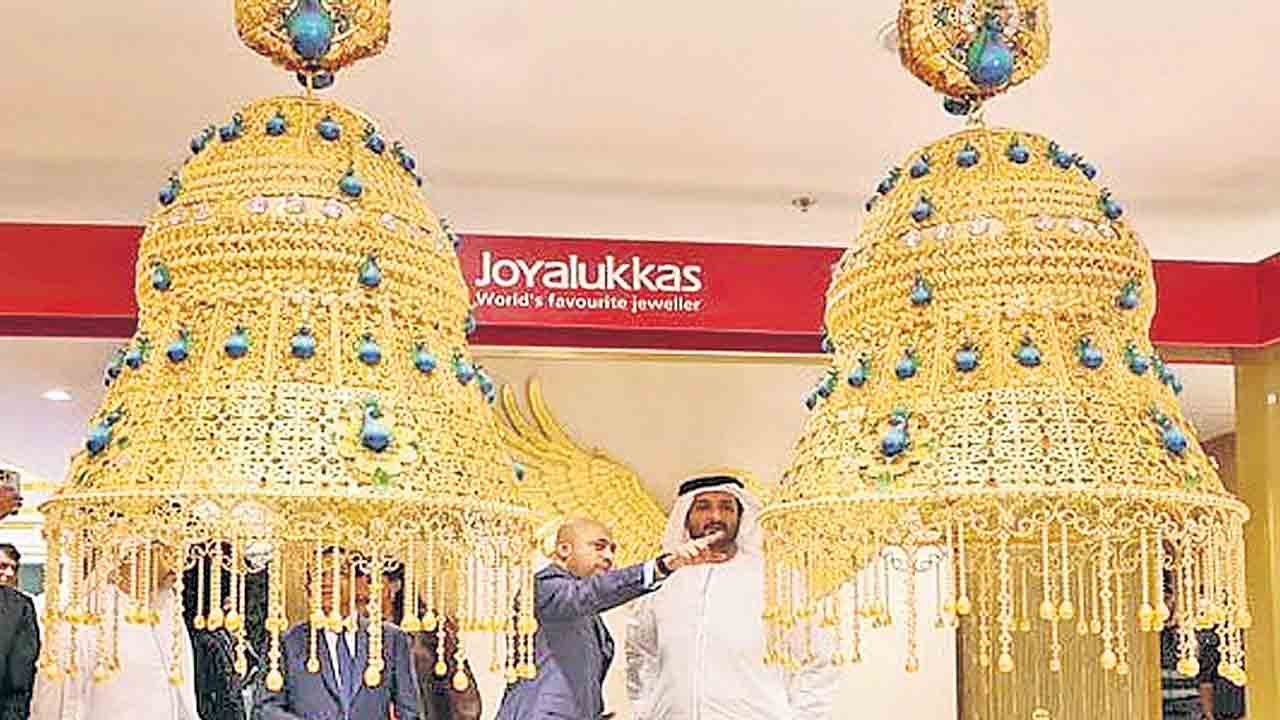 దుబాయ్‌లో బంగారు బాట!