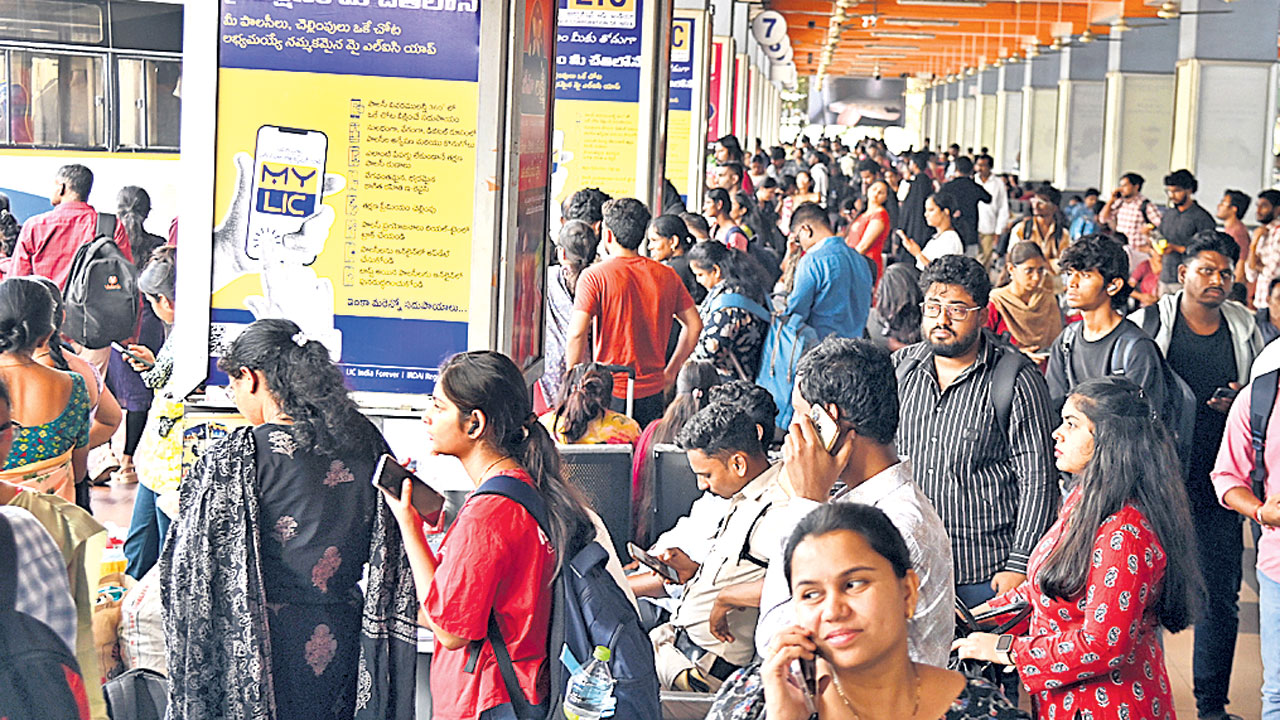 ఆర్టీసీ స్పెషల్‌ దోపిడీ