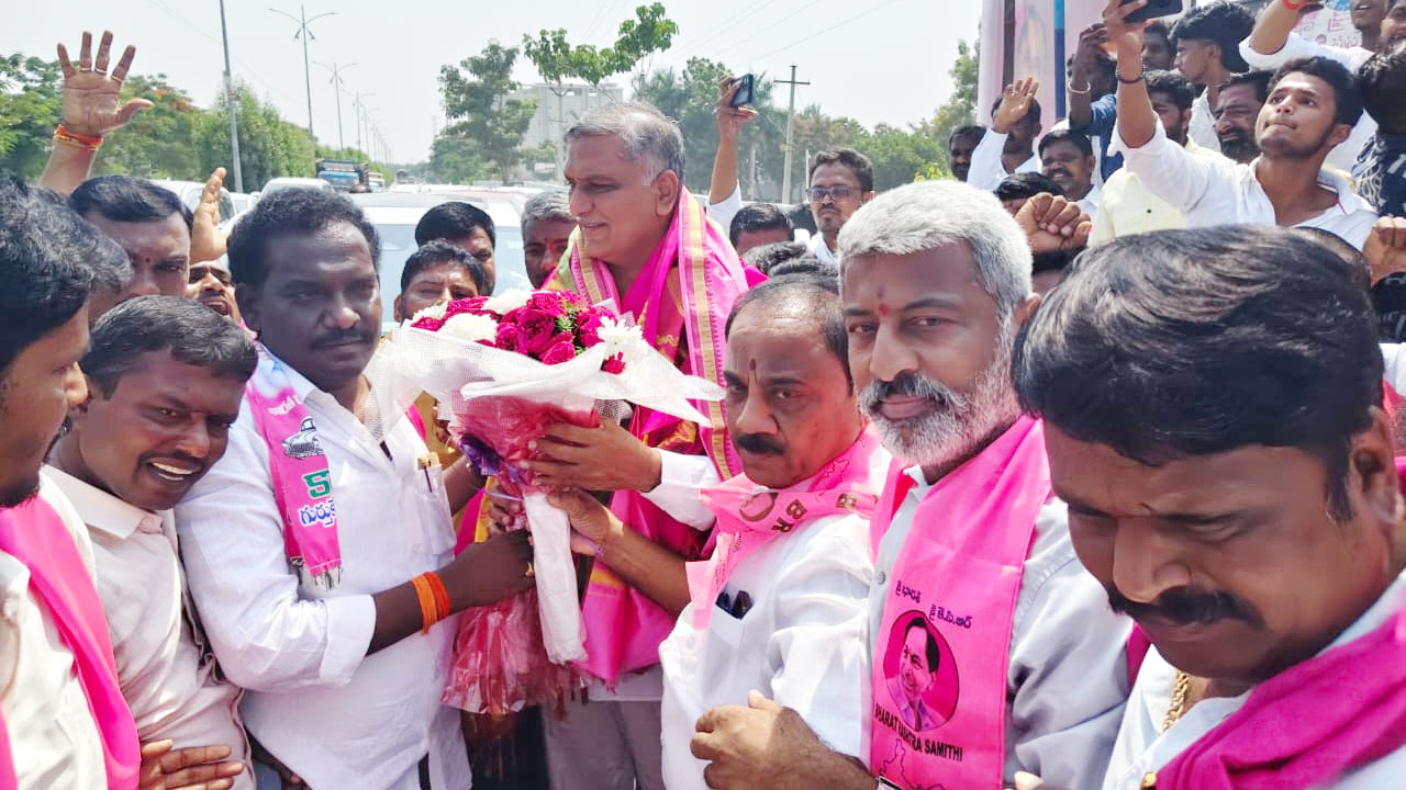 Harish Rao | హరీష్‌రావుకు గద్వాల బీఆర్‌ఎస్‌ నాయకుల ఘనస్వాగతం