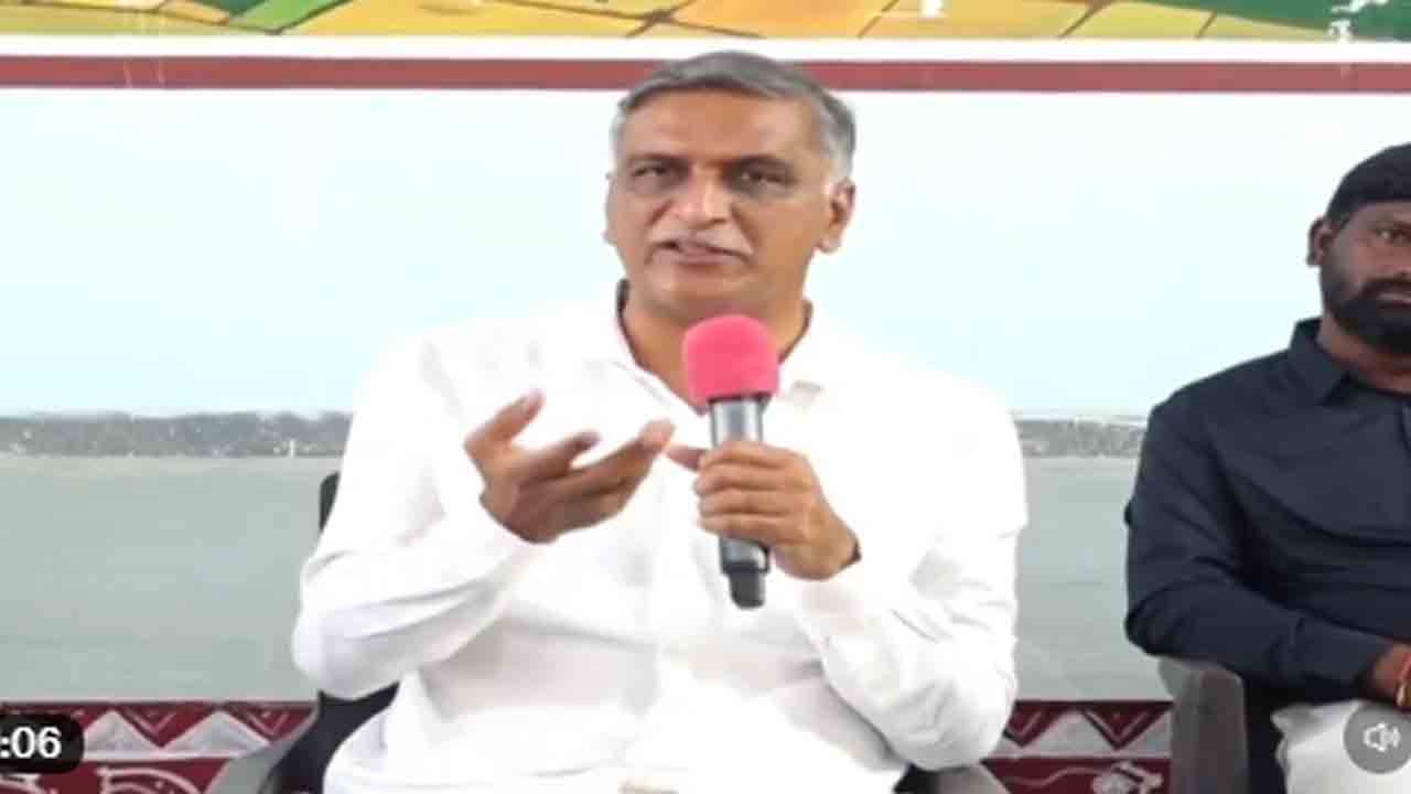 Harish Rao | రోడ్డు మీదికి 3 వేల రైతు కుటుంబాలు.. రైతు బీమాపై ప్రభుత్వం తక్షణమే మేల్కోవాలి : హరీశ్ రావు