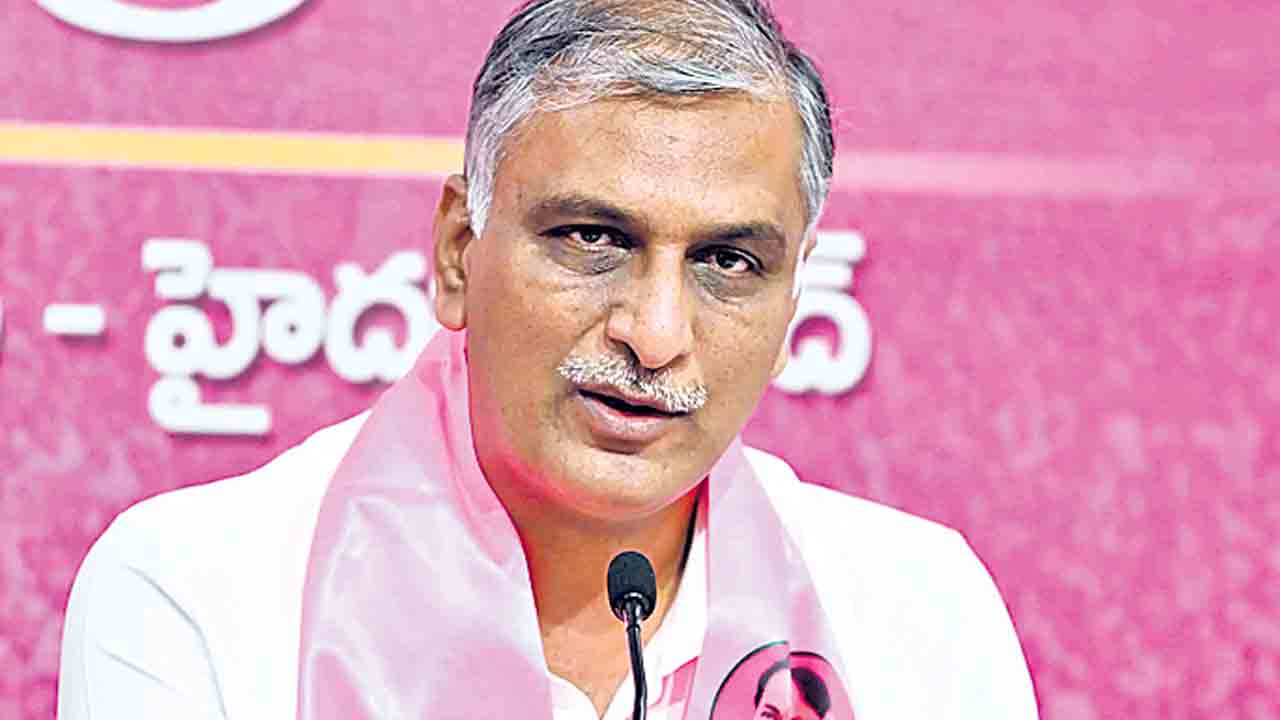 కళాకారుల జీవితాలతో కాంగ్రెస్‌ చెలగాటం