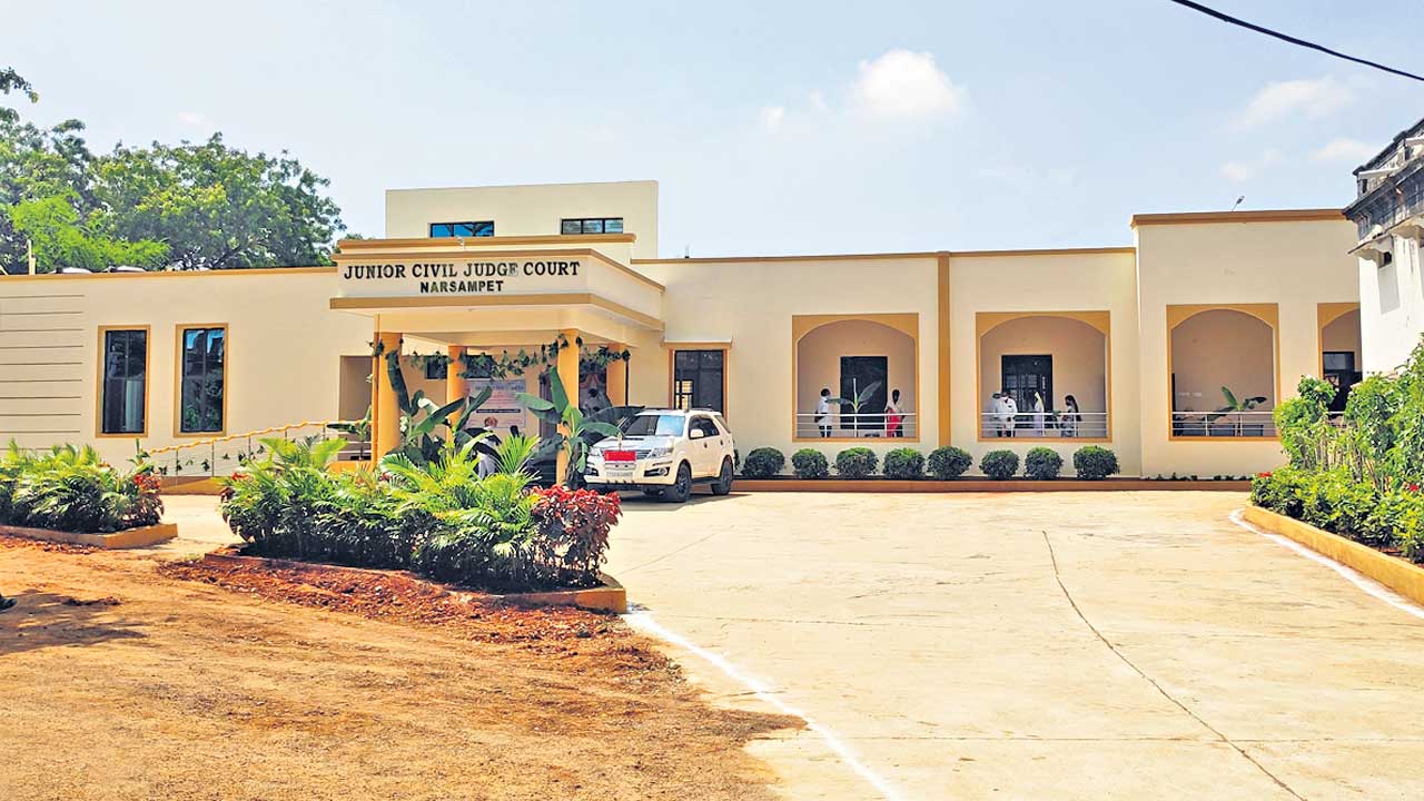 నడిచొచ్చిన న్యాయం
