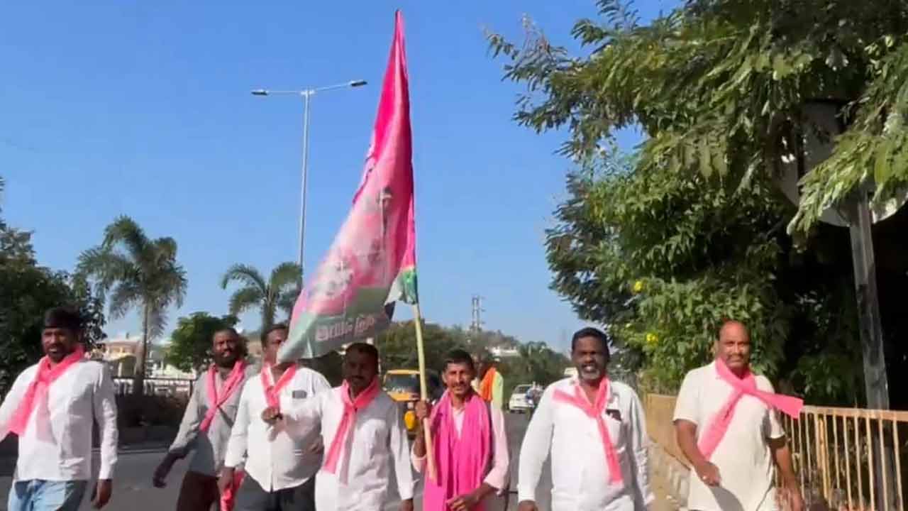 KCR | కేసీఆర్ మళ్లీ సీఎం కావాలని ఆకాంక్షిస్తూ.. పాదయాత్ర మొదలుపెట్టిన చిన్న నరసింహ