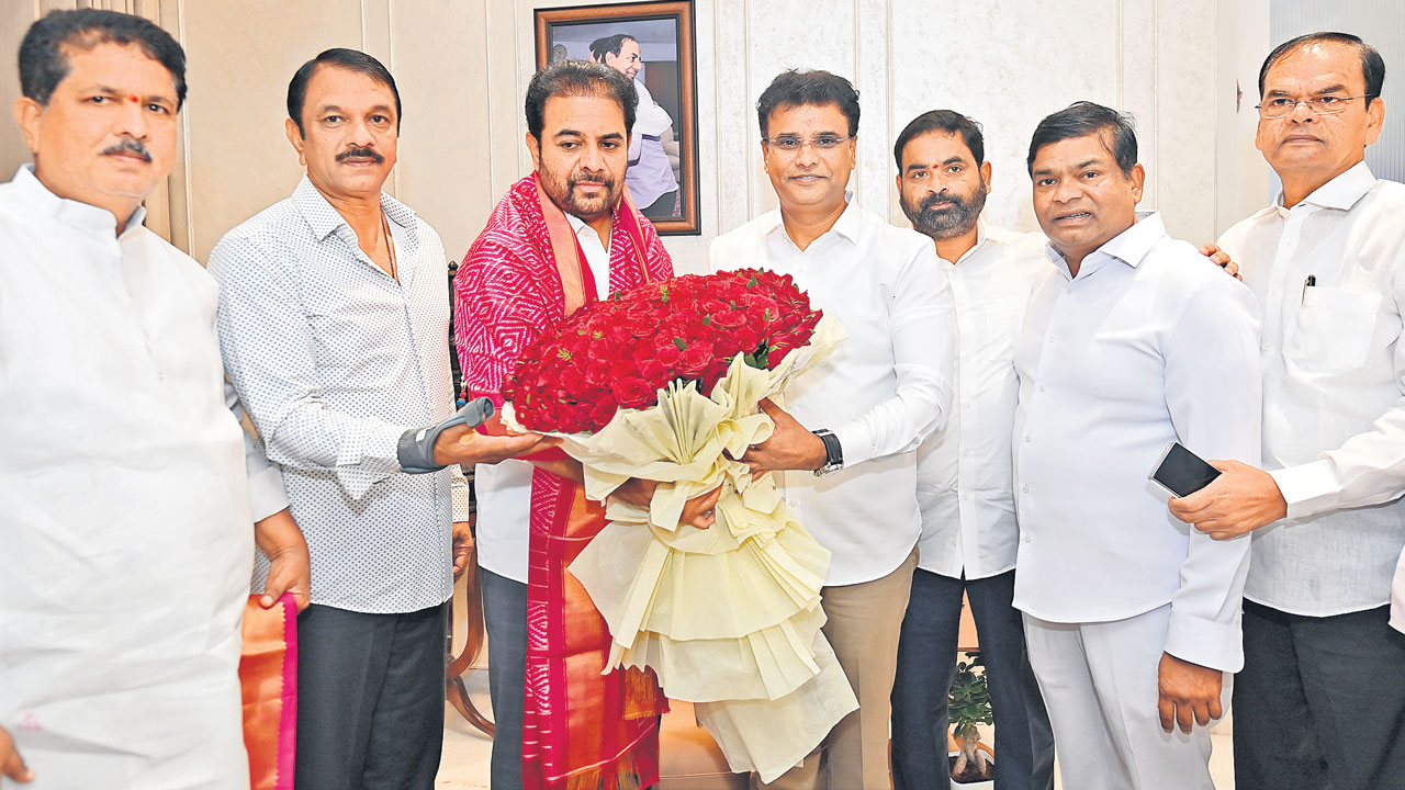 కేటీఆర్‌కు దసరా శుభాకాంక్షల వెల్లువ