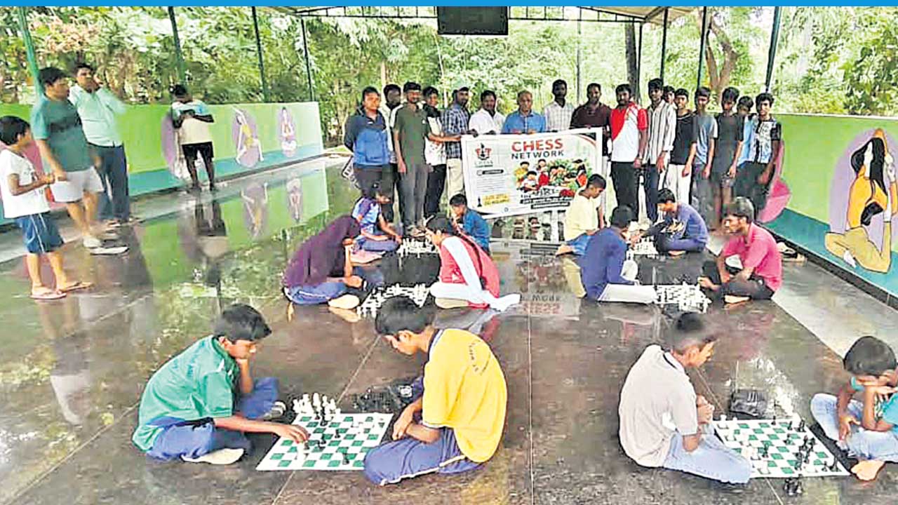 ఇది బస్తీ ప్రీమియర్‌ లీగ్‌!